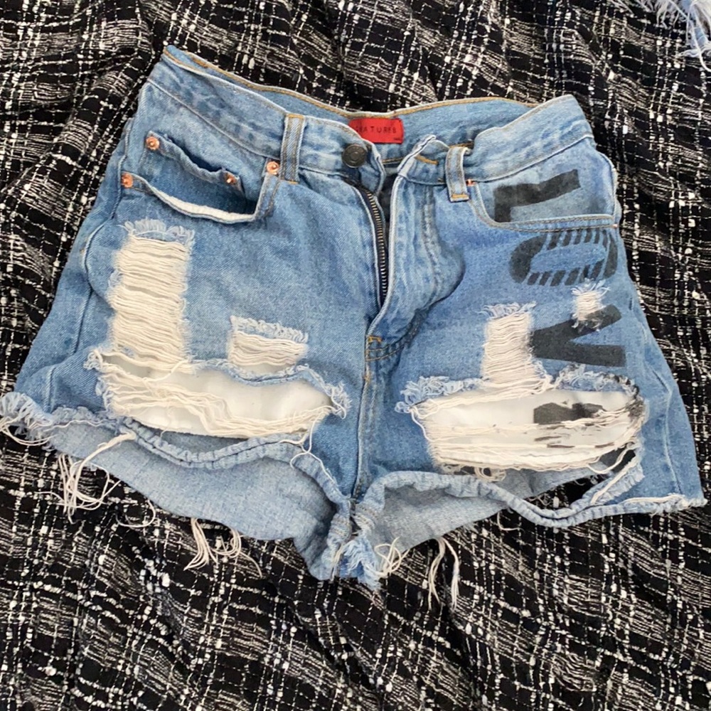 Cute boutique high wasted shorts size s (24-25)